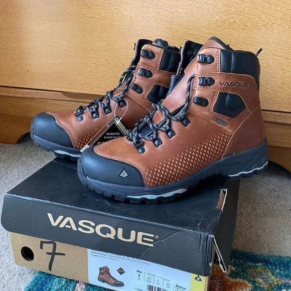 NWT Vasque Brown and Black Hiking Boots with Rugged Design - Picture 6 of 6